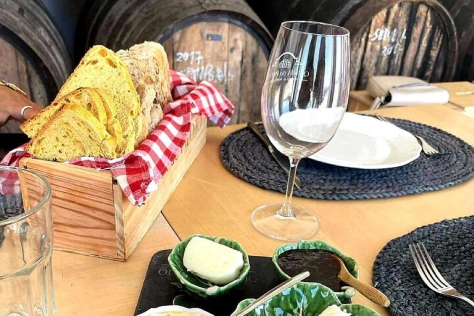 Lisbon: Private Setubal & Arrabida Wine Tour With Lunch - Livramento Market Experience