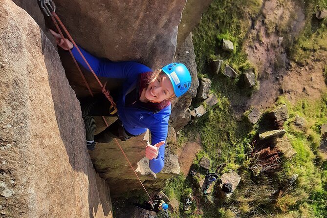 Outdoor Rock Climbing Taster Day in Peak District - Getting to the Location