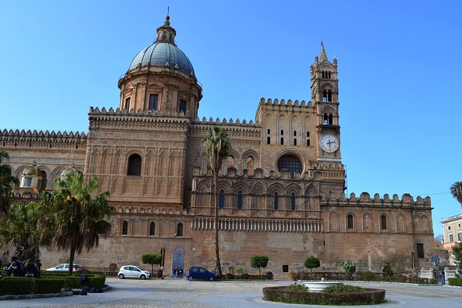 Palermo : Private Custom Walking Tour With a Local Guide - Navigating Palermo With a Guide