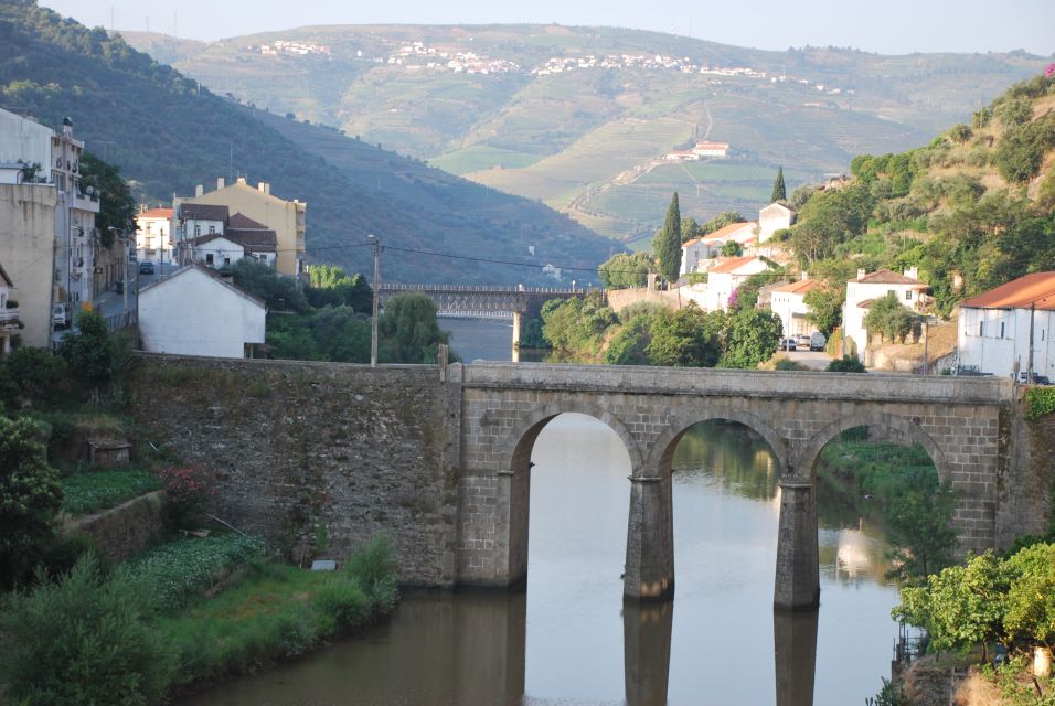 Pinhão: Douro Valley Rabelo Boat Tour and Kayak Experience - Important Information