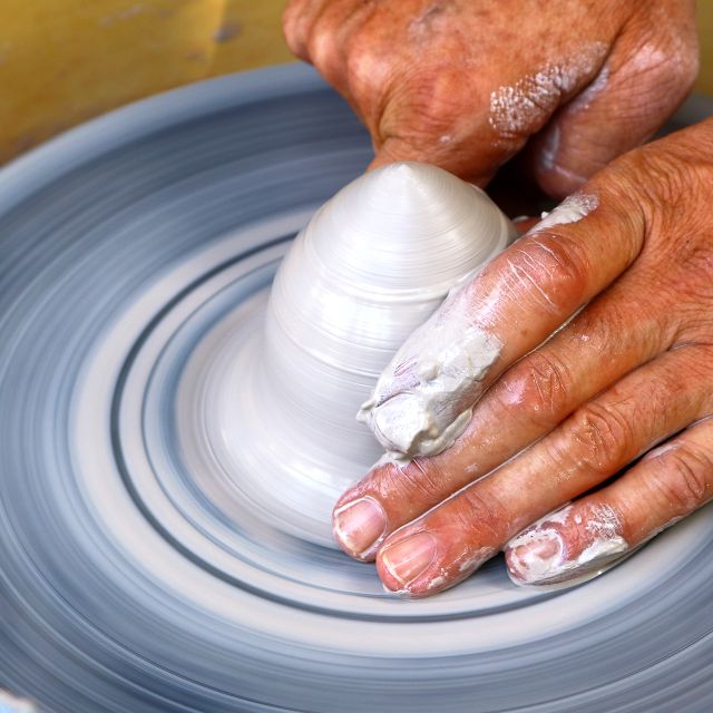 Pottery Workshop in the Algarve - Pottery Wheel Work