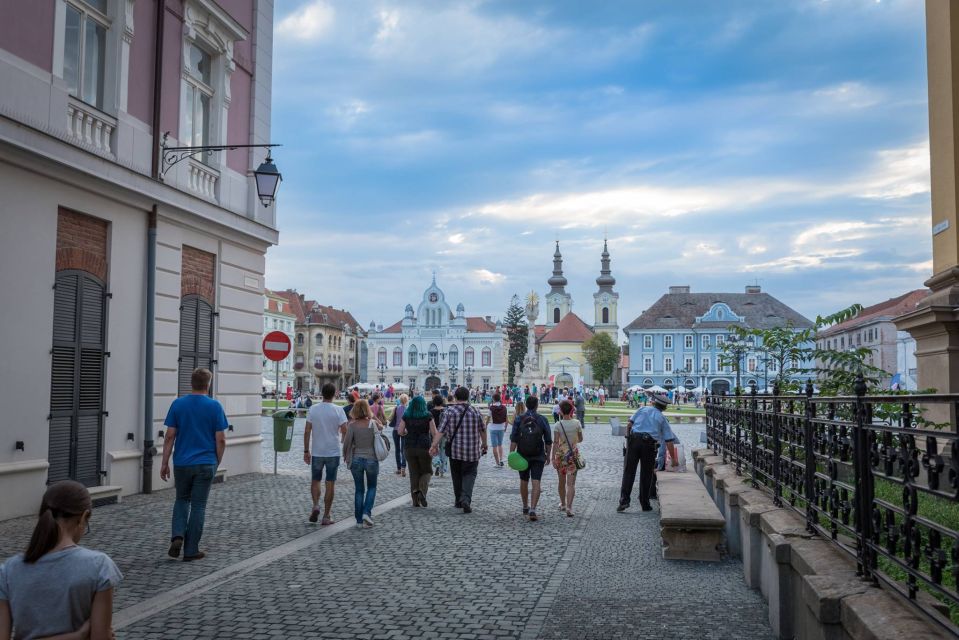 Timisoara: Jewish Heritage Walking Tour - Visiting Timisoaras Synagogues