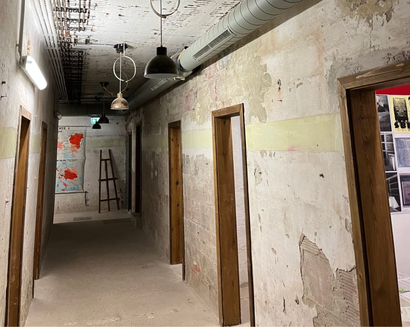 Vienna: Underground WWII Bunker Ticket and Guided Tour - Political and Societal Insights