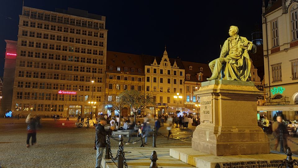 Wroclaw: Guided City Night Tour (2 Hours) - Tour Experience