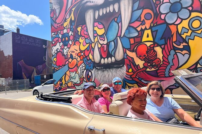 3-Hour Tour of Montreal in a Convertible Cadillac + Murals + Mount-Royal Summit - Ascending Mount-Royal Summit