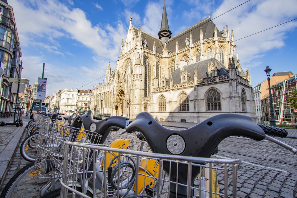 Brussels: Insta-Perfect Walk With a Local - Capturing Instagrammable Spots