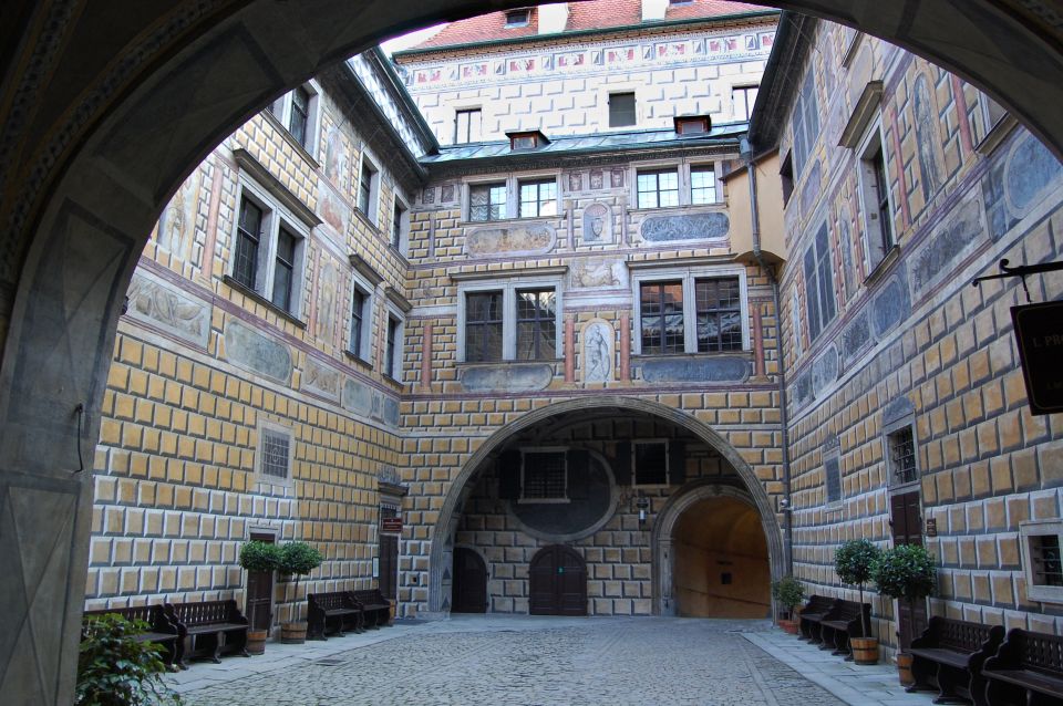 Czech Krumlov: 2 Hour Private Walking Tour With Guide - Personalized and Informative Tour