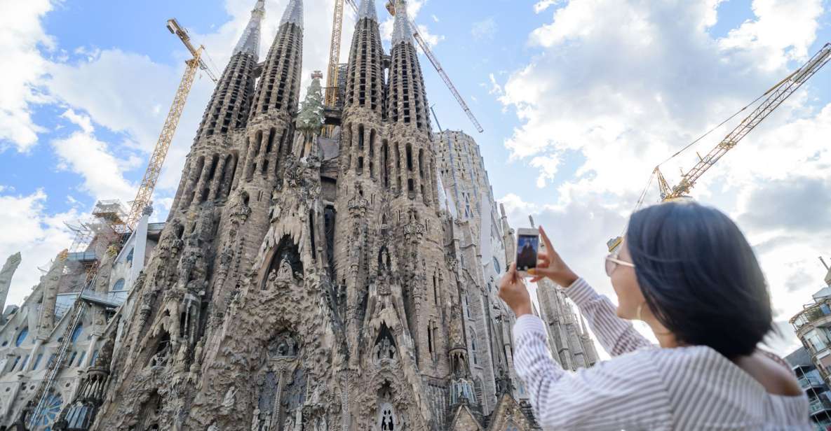 From Madrid: The Best of Barcelona in One Day - Tour Group Size