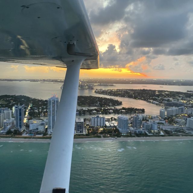 Miami: Romantic 1-Hour Private Flight Tour With Champagne - Customer Reviews and Ratings