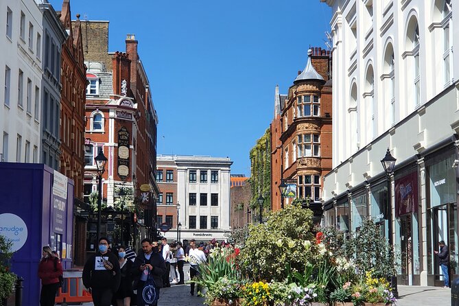 Misfits of Covent Garden Walking Tour - Knowledgeable Local Guide