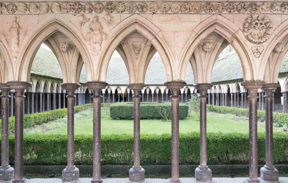 Mont-St-Michel: Small Group Guided Tour With Abbey Ticket - Important Details