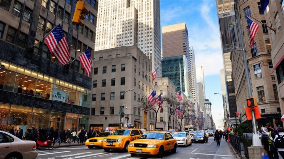 New York City: Sightseeing Walking Tour With Food Tastings - Booking and Meeting