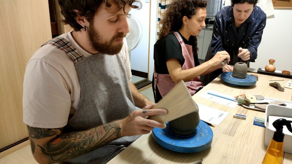 Osaka: Private Workshop on Traditional Japanese Ceramics - Included Amenities