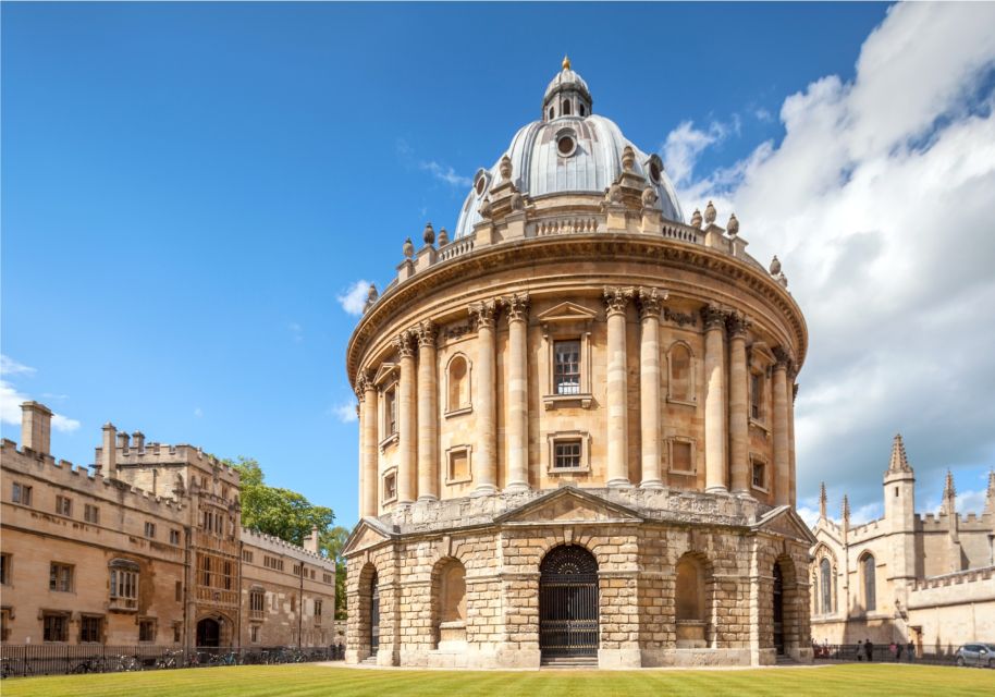 Oxford Scavenger Hunt and Sights Self-Guided Tour - Internet and Language Options