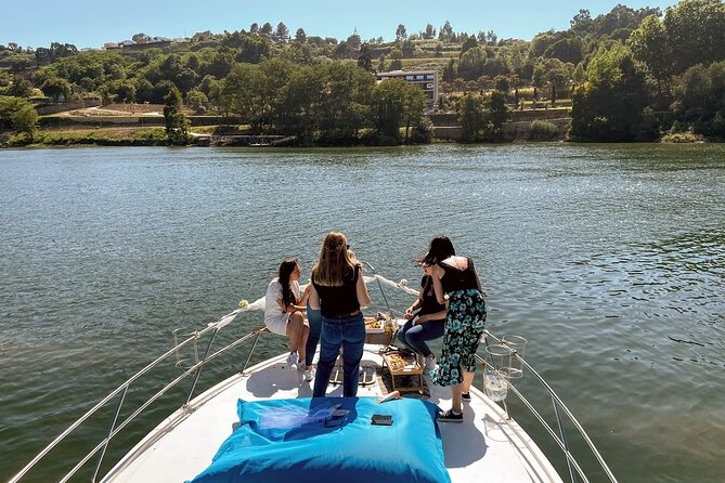 Porto: Tour 6 Bridges on the Douro River With Welcome Drink - Transportation Options