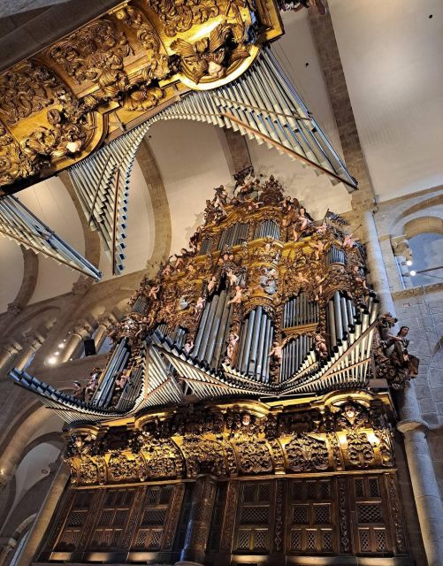 Private Religious Tour to Santiago Compostela & Braga - Braga Cathedral: Historical Significance