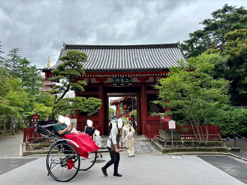 Sensoji Temple Visit and Amezaiku Review - Group Size and Language