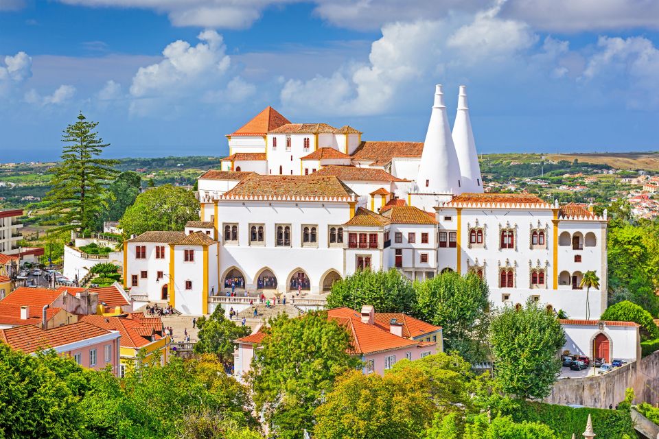 Sintra & Cascais -Private Tour in Classic Car/Van Full Day - Sintra Old Town Exploration