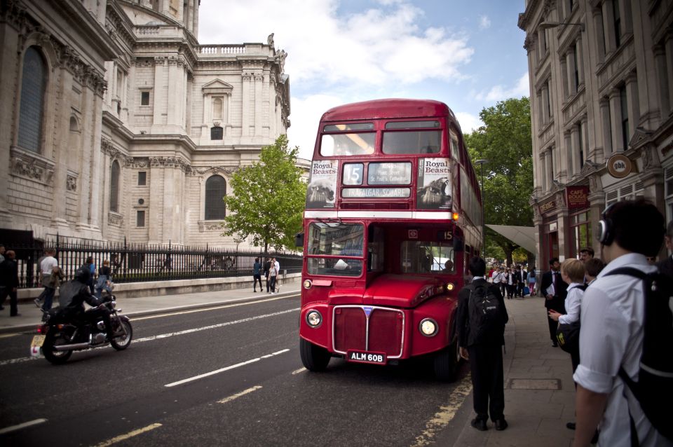 Tour in Italian: Londra in Un Giorno - Historic Site Exploration