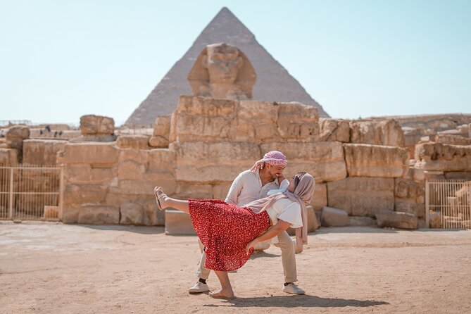 2 Hrs Unique Photo Session (Photoshoot) at the Pyramids of Giza - Breathtaking Scenery and Backdrop