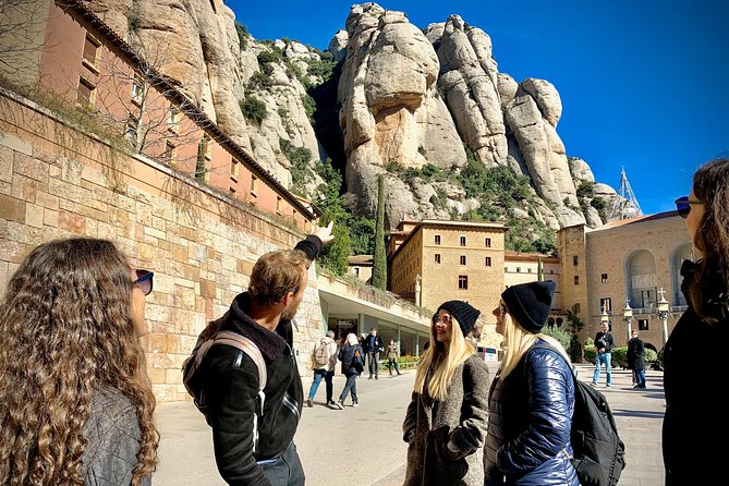 Barcelona to Montserrat: Guided Tour & Return Bus Transfers - Cancellation and Refund Policy