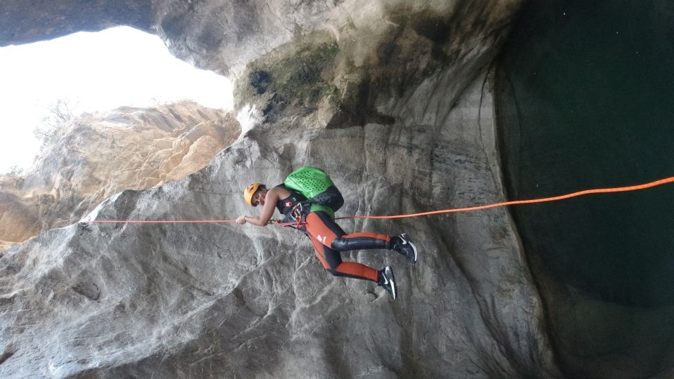 From Athens: Manikia Gorge Canyoning - Who Can Participate