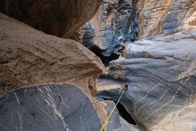 Full Day - Snake Canyon Adventure Tour in Jebel Shams Region - Recommendations for Travelers