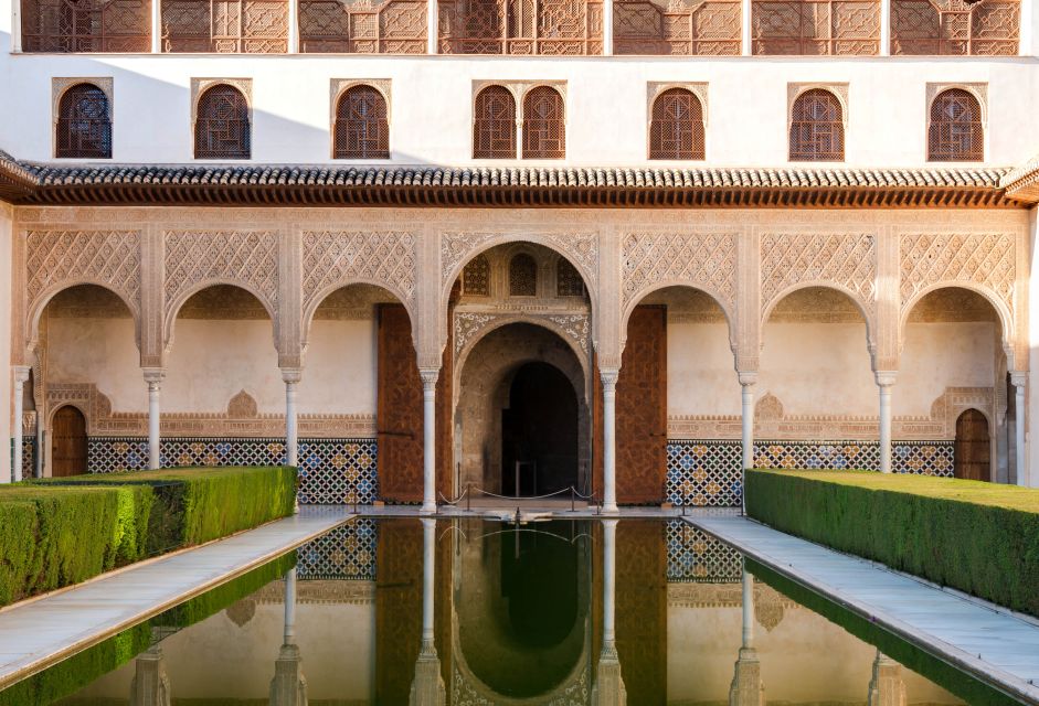 Granada: Alhambra Complex Guided Tour With Ticket - Meeting Point and Inclusions