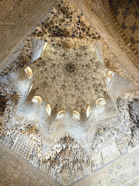 Granada: Alhambra & Nasrid Palaces Guided Tour With Tickets - Inclusions and Pricing