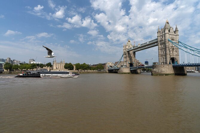 IFS Cloud Cable Car and One Way Uber Boat by Thames Clippers Journey - Relaxing Boat Ride on the Thames