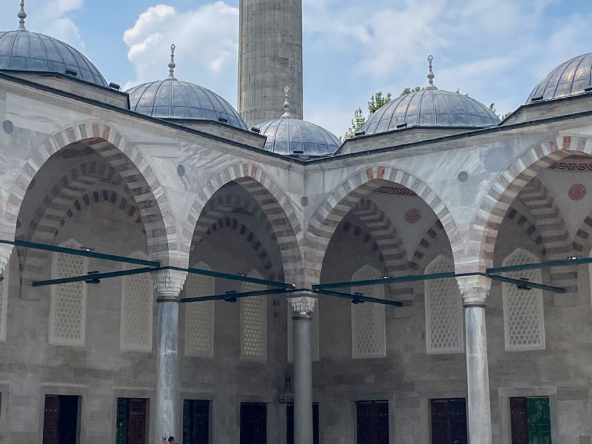 Istanbul: Blue Mosque Guided Tour - Exploring the Blue Mosque