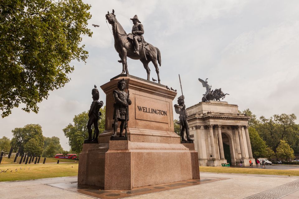 London: Wellington Arch Ticket - Language and Availability