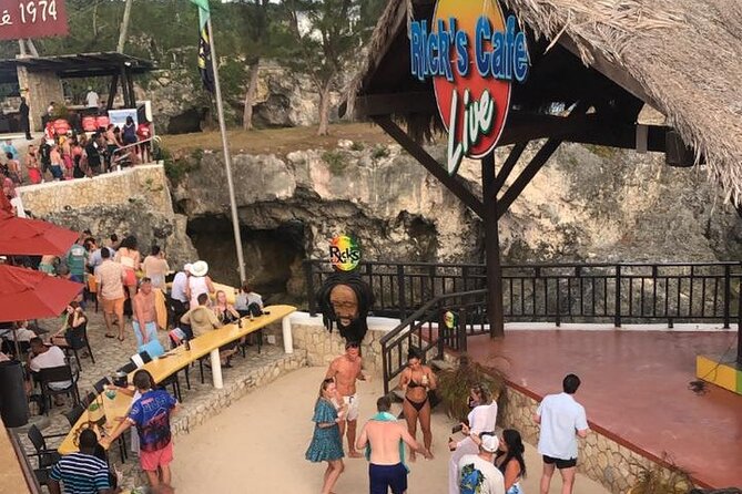 Negril 7MILE Beach and Ricks Café Day Tour & Souvenir Shopping - Souvenir Shopping