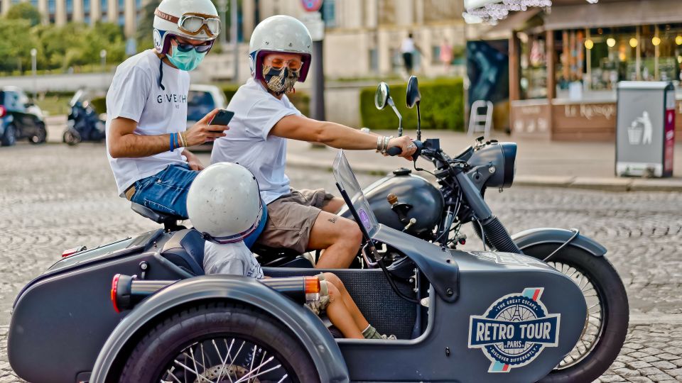 Paris: City Highlights Tour by Vintage Sidecar - Retro Night Tour