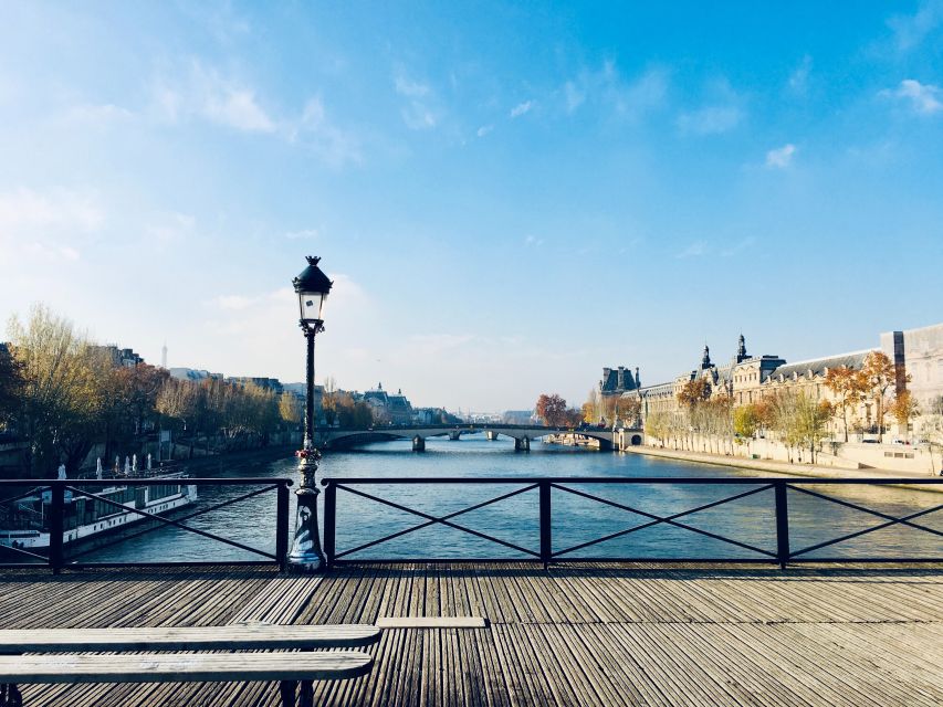 Paris: Seine River Walking Tour With Optional Musée D'orsay - Discovering Iconic Landmarks