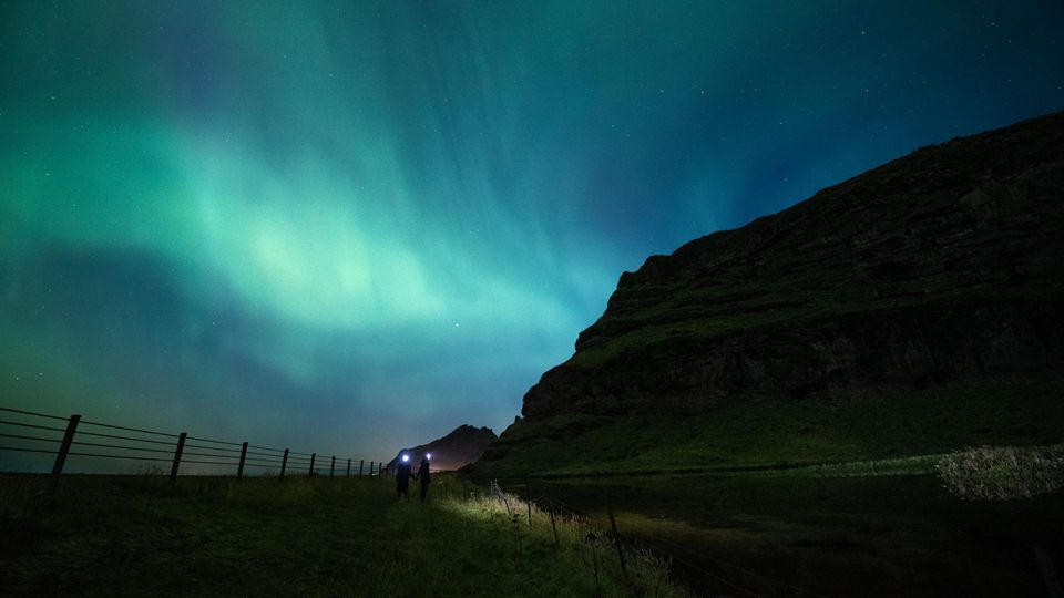 Reykjavik: Northern Lights Hunting and Professional Photos - Capturing the Northern Lights