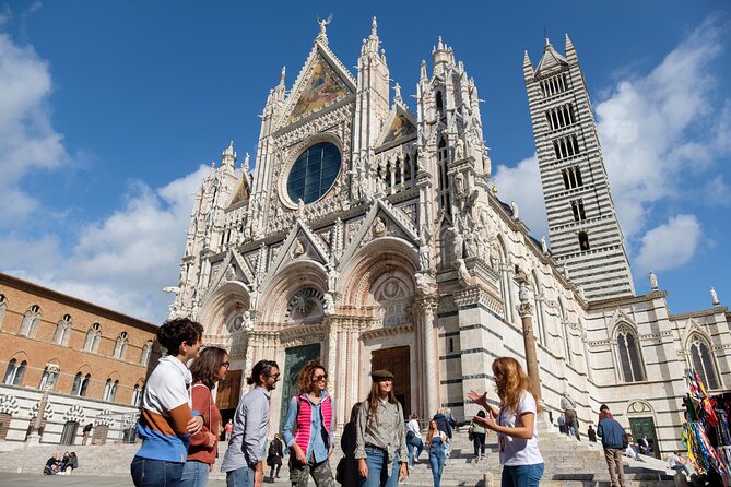 Siena Sightseeing Walking Tour With Food Tastings for Small Groups or Private - Tour Guide Praises