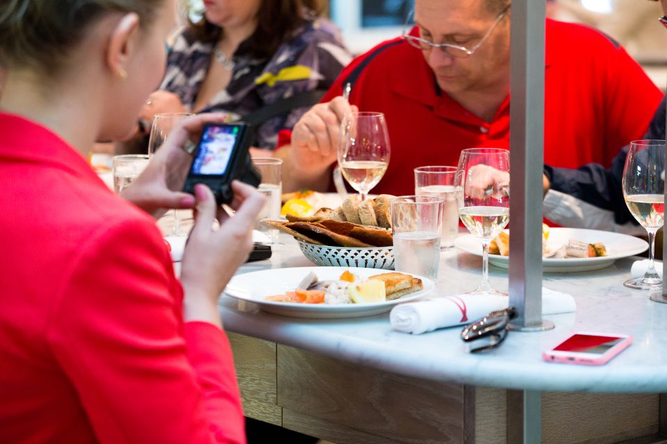 Stockholm: Food Tour - Tasting Traditional Swedish Sweets