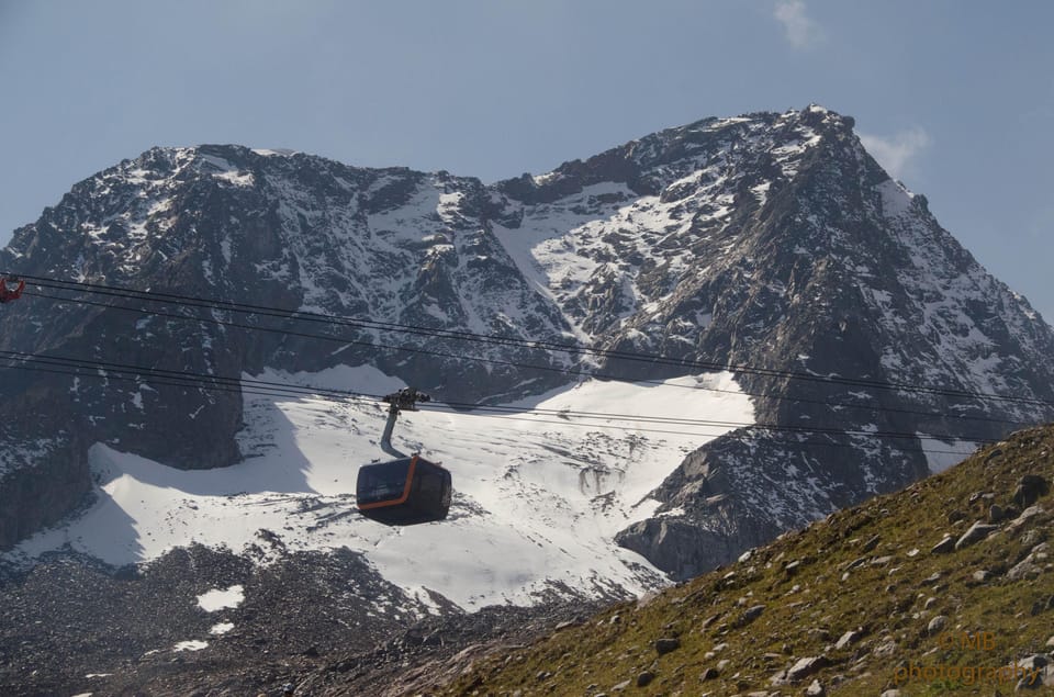 Stubaier Glacier: Experience It up Close - Basic Training - Guided by Mountain Experts