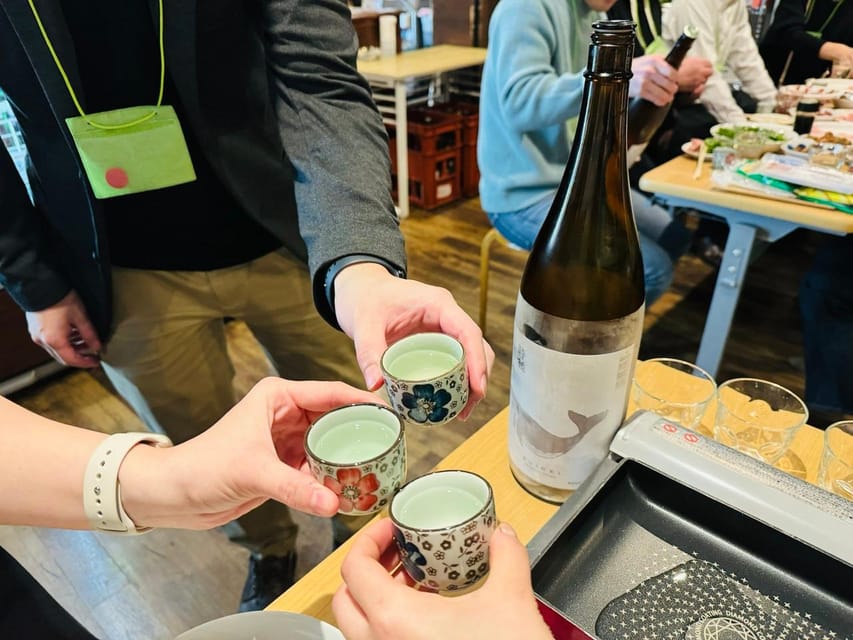 Tokyo : Shared Yakisoba Making and All-You-Can-Drink Sake - Sake Tasting Experience