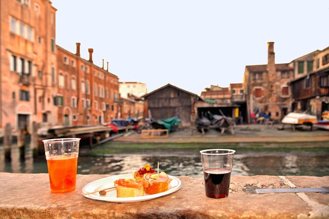 Venice Food and Wine Tasting Tour With a Local Guide - Experience Venetian Spritz and Local Wines