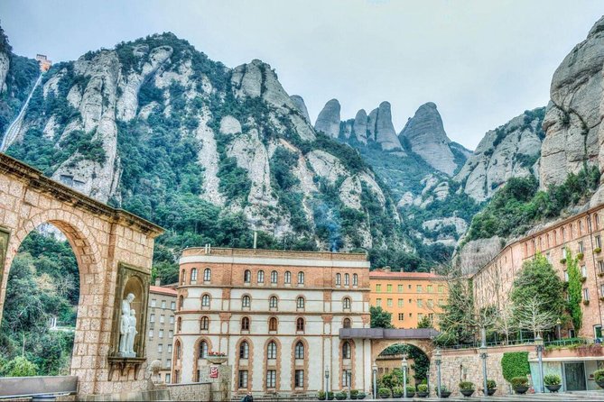 Barcelona to Montserrat: Guided Tour & Return Bus Transfers - Additional Information