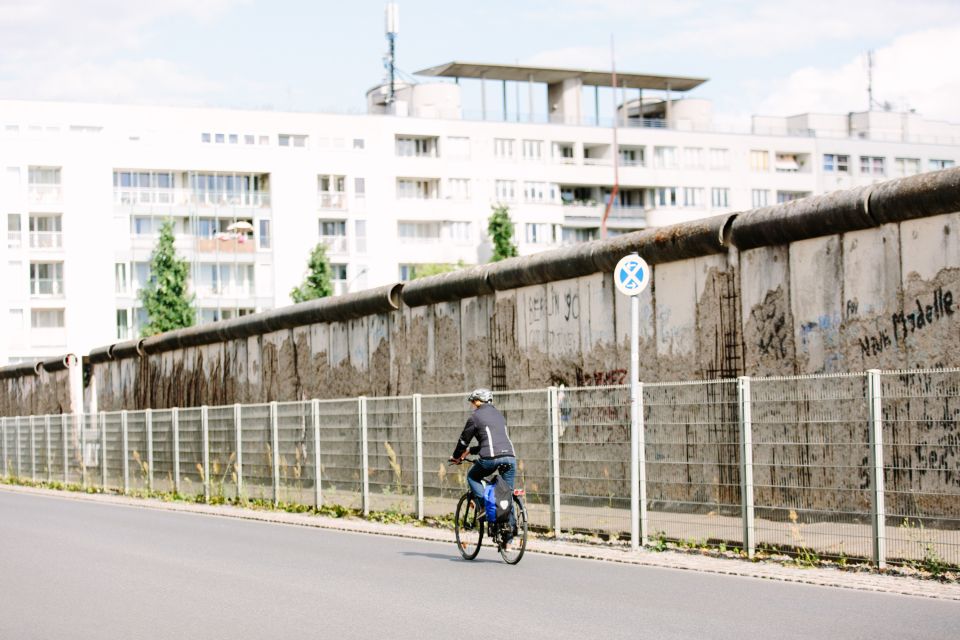 Berlin Highlights: 3-Hour Bike Tour - Booking and Cancellation Information