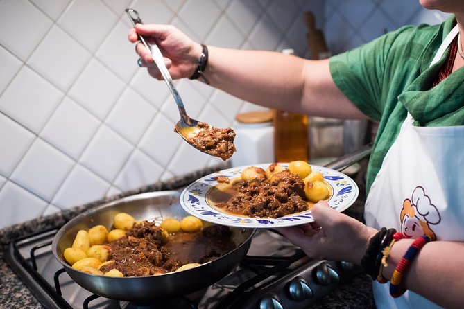 Dining & Cooking Demo at Locals Home in Montepulciano - Meal Structure