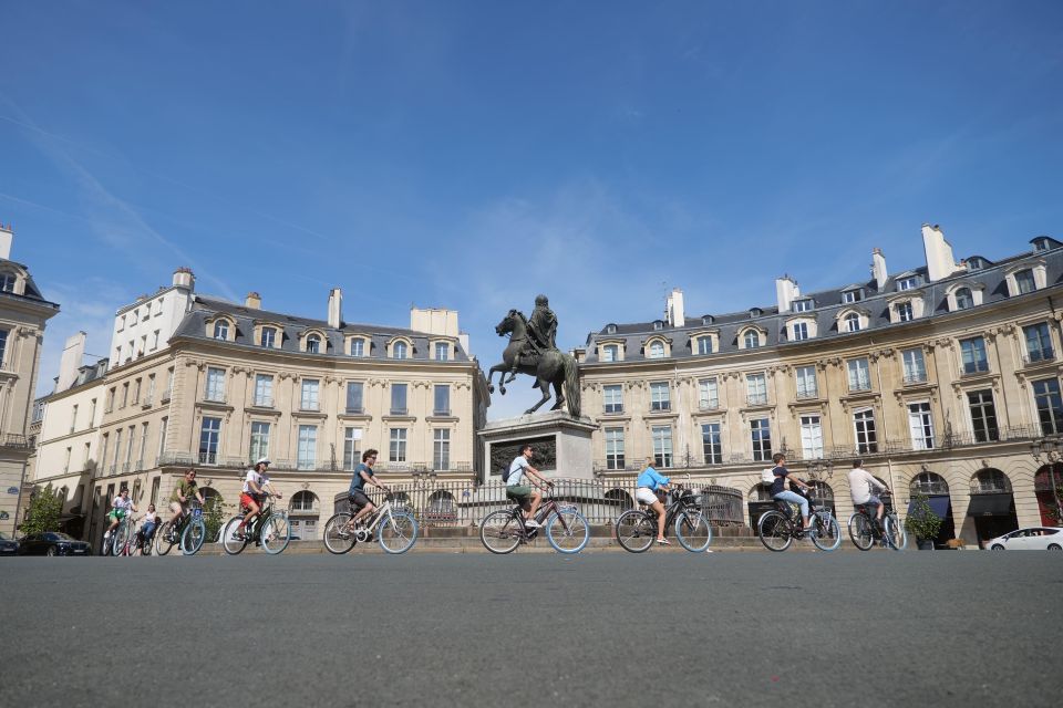 Discover Paris by Bike - Cycling Through Charming Streets