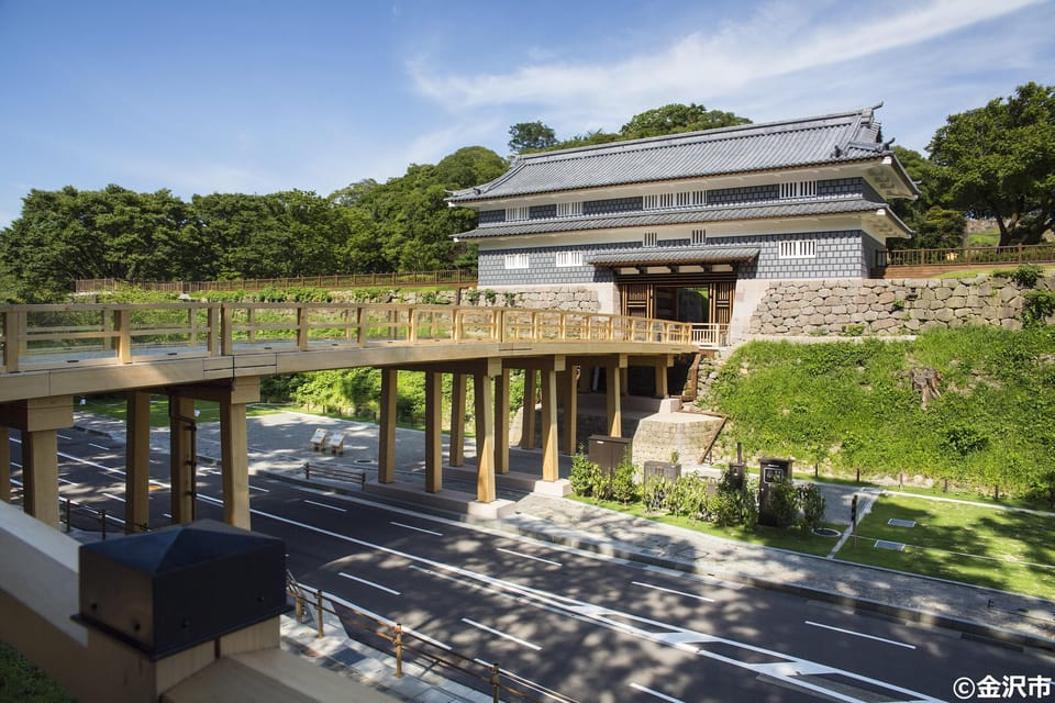 E-Bike Cycling With Guided Tour of KANAZAWA Main & KENROKUEN - Accessing the Tour