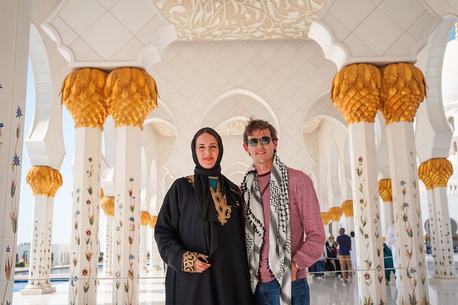 From Dubai: Abu Dhabi Sheikh Zayed Grand Mosque Guided Tour - Tour Group Size