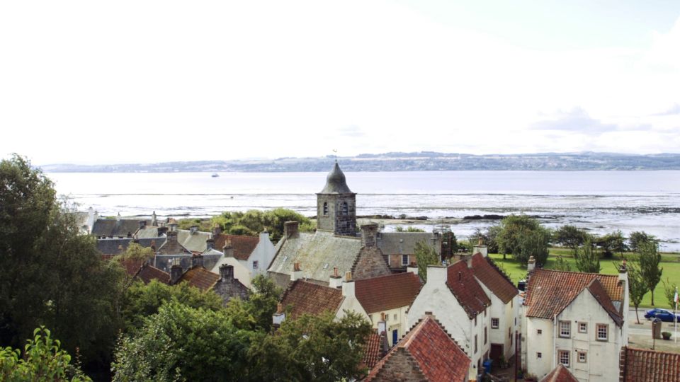 From Edinburgh: Outlander Full-Day Tour in English - Visiting Blackness Castle