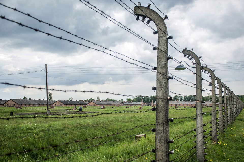 From Krakow: Auschwitz-Birkenau Guided Tour & Pickup Options - Booking and Payment Options