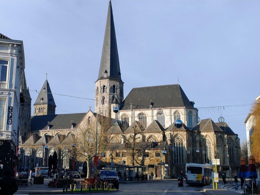 Ghent: Guided City Tour With Food and Drink Tastings - Language and Duration